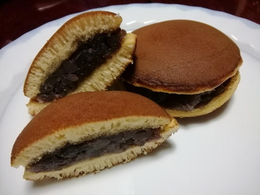 Rosmari family's dorayaki "one and voice" food lipo ... that "happy hem" is ... Momoroku's dorayaki
　~ Momoroku Kyobashi~