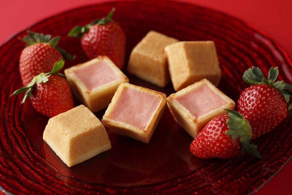  Annual seasonal product Winter cheesecake (strawberry), Winter hand-baked cheesecake (strawberry)-Shiseido Parlour-