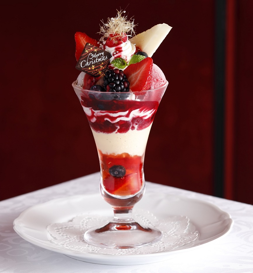 ◎　Christmas Rouge parfait 2,000 yen (tax included) 2019 Christmas limited menu
　-Shiseido Parlour Ginza Main Store, etc.